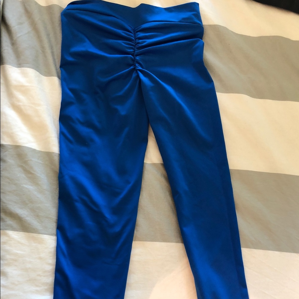 Celestial Bodiez booty scrunch leggings